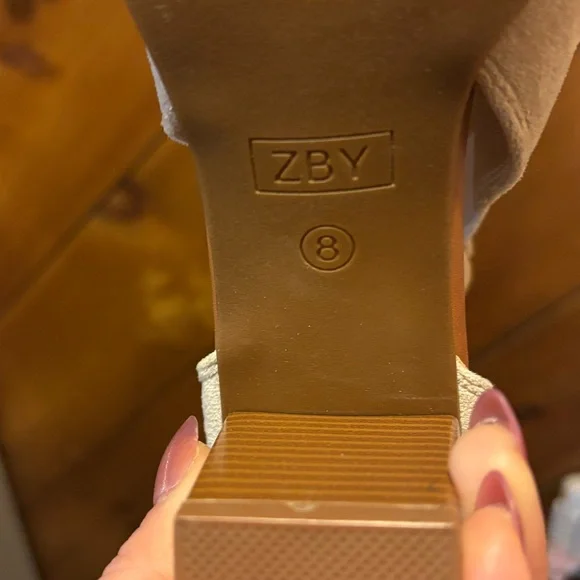 Chic Cutout Beige Heels - Picture 4 of 4